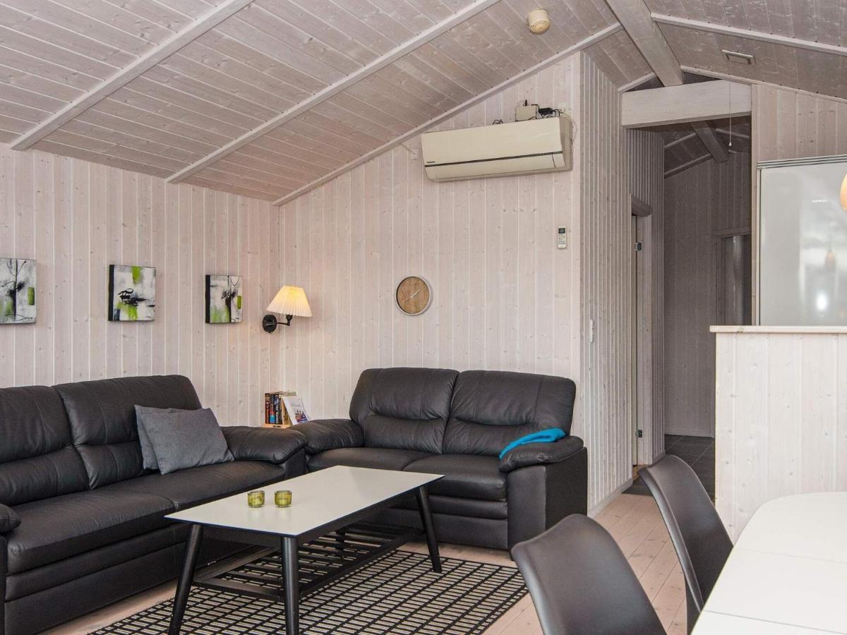Three-Bedroom Holiday Home In Juelsminde 18 Sonderby  Exterior foto